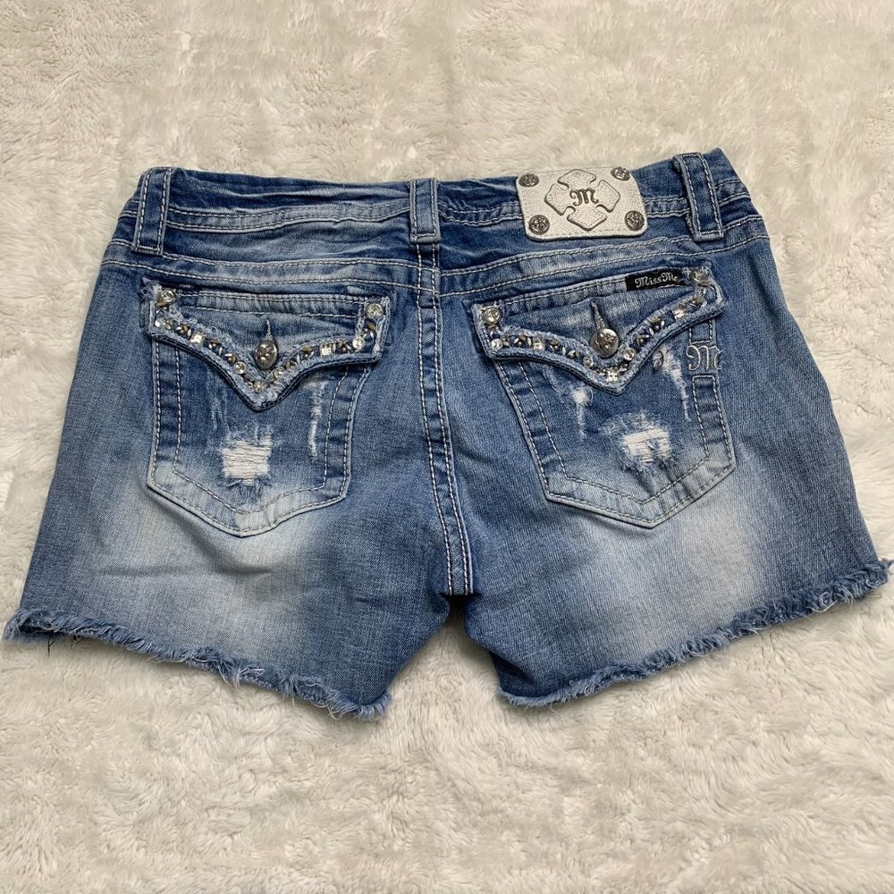 Miss Me Women's Blue Mid Rise Easy Denim Jeans Shorts Size 30 x 3"